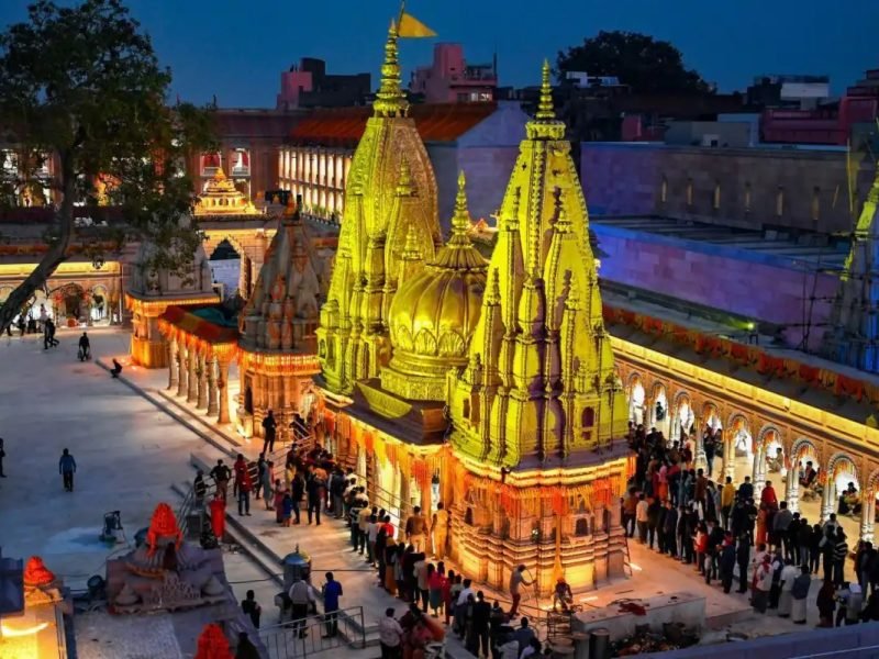 A-Detailed-Travel-Guide-Kashi-Vishwanath-Temple-In-Varanasi
